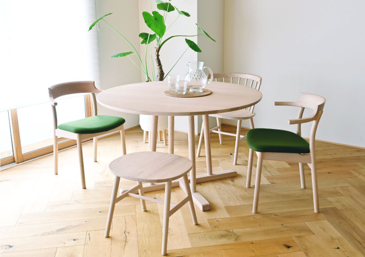 THYMEシリーズ】軽く、自由で、優しいソファダイニング | SCALE