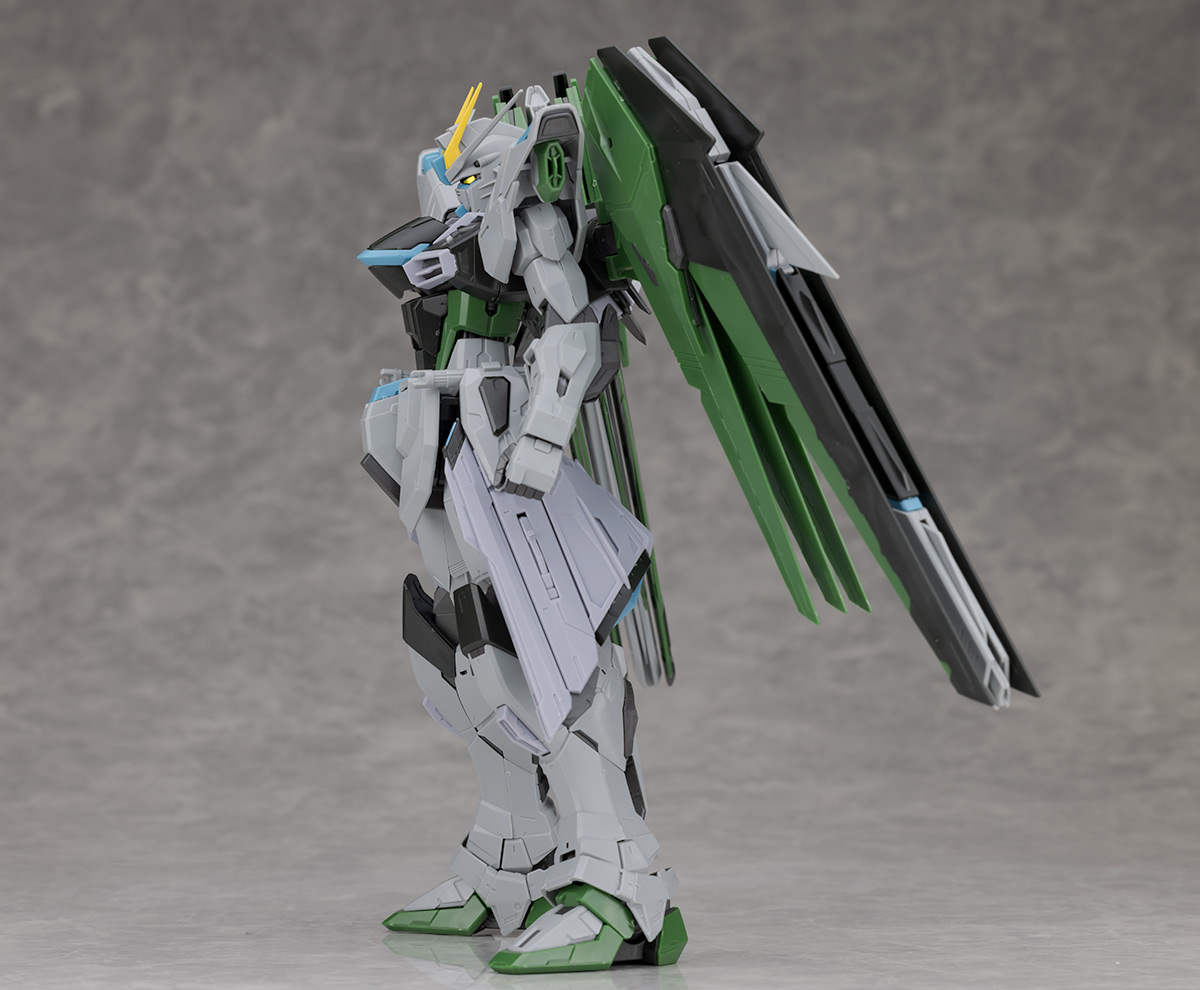 GUNDAM NEXT FUTURE限定 MG フリーダムガンダム Ver.2.0（リアルタイプ