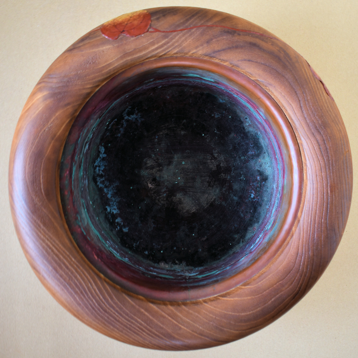 火鉢と炭道具の販売 骨董 斎明堂 / 蔦紅葉文様桐くり抜き火鉢