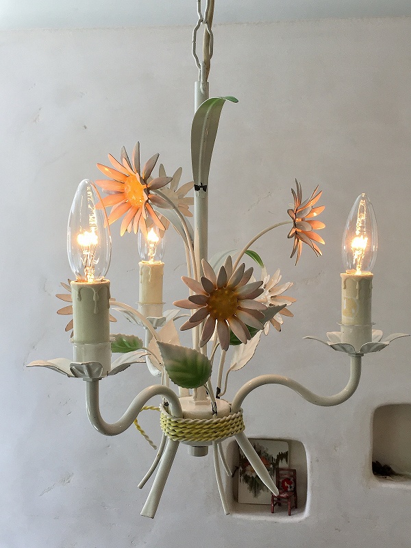 フランスアイアンシャンデリアはかわいいアンティークネットショップ