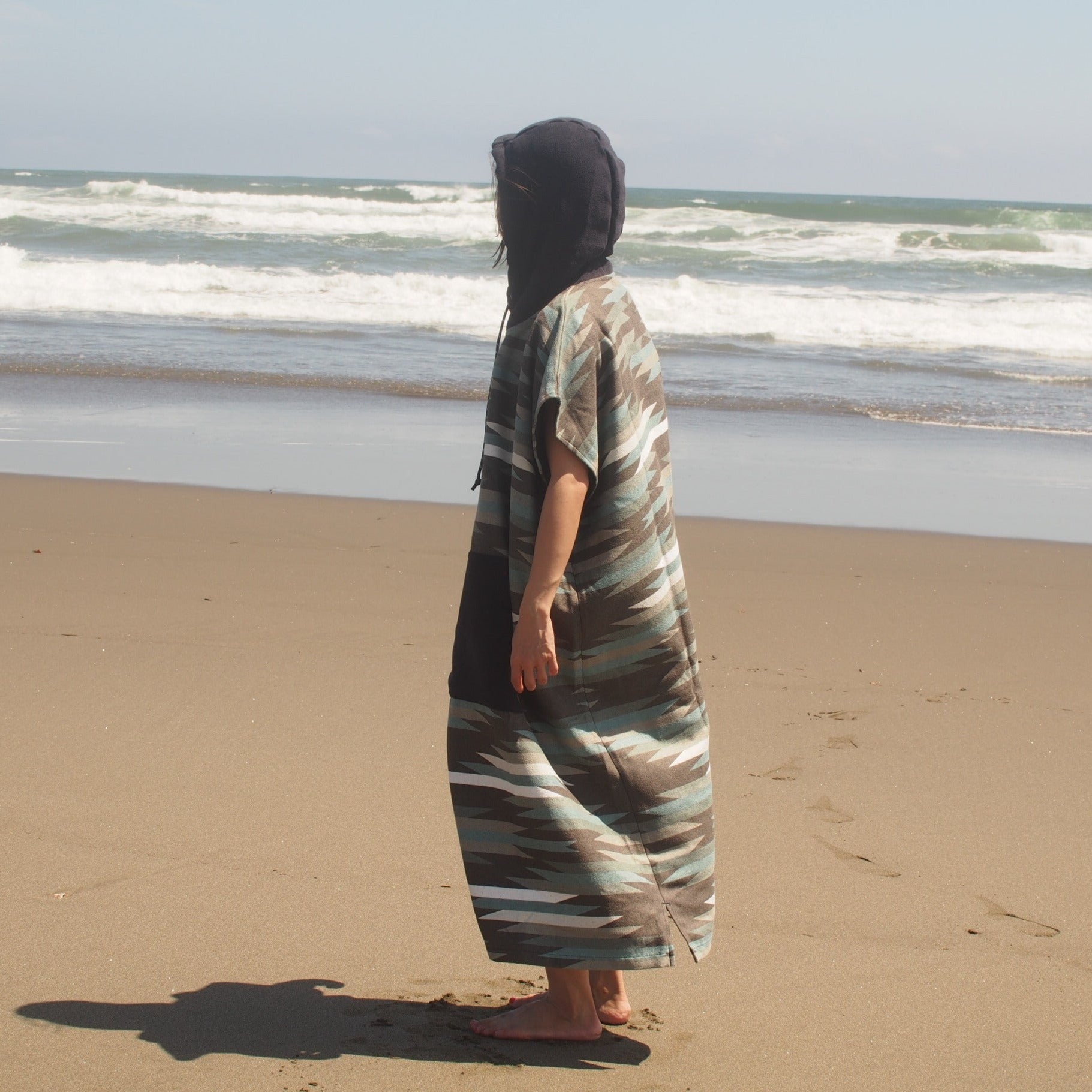 NOMADIXチェンジングポンチョ – SAUNA TRAVEL