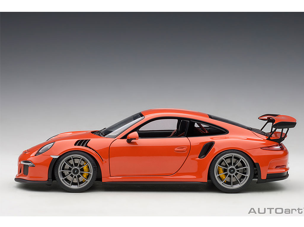 Die-cast: Autoart Porsche 911 GT3 RS – Savage On Wheels