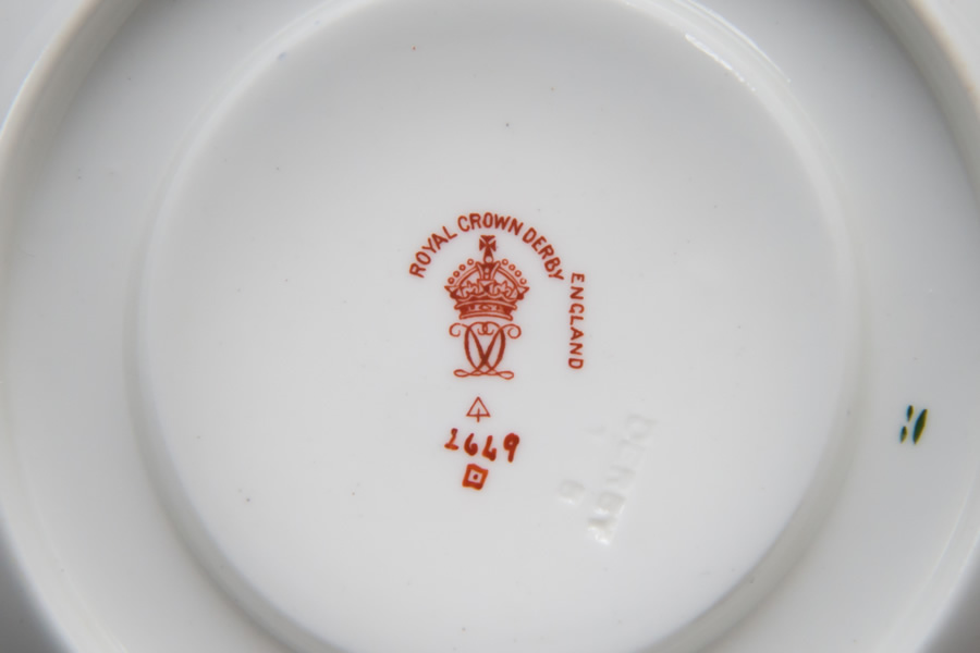 ロイヤル・クラウン・ダービー 金彩赤絵伊万里 デミタスカップ