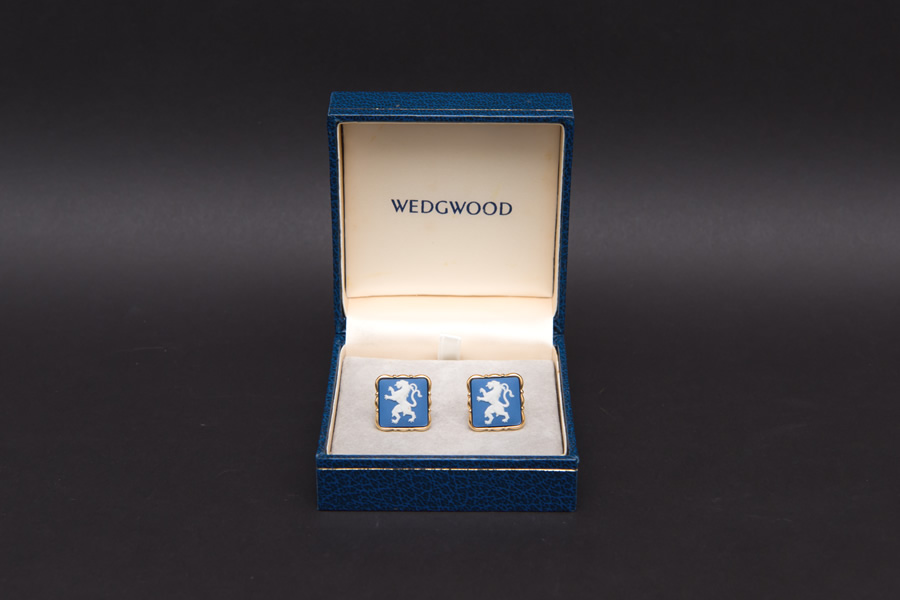 ウェッジウッド ジャスパー（サクソンブルー） ライオン カフリンクス