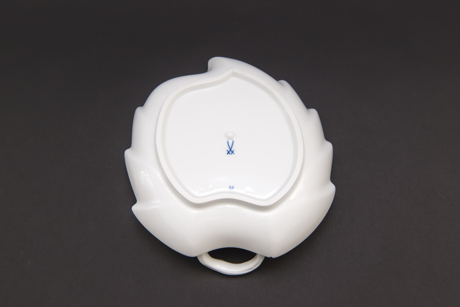 マイセン ブルーオニオン リーフディッシュ（19cm）を買い取りました