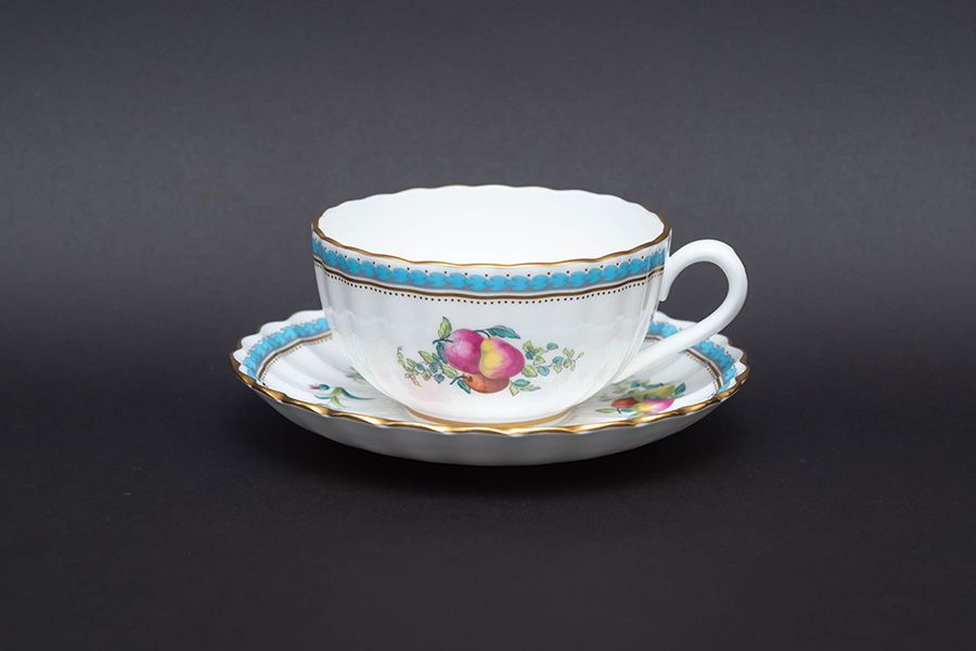 スポード トラップネルスプレイズ ティーカップ＆ソーサー（ロー）を