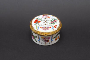 ロイヤル・ウースター コテージガーデン（6月） 21cmプレートを