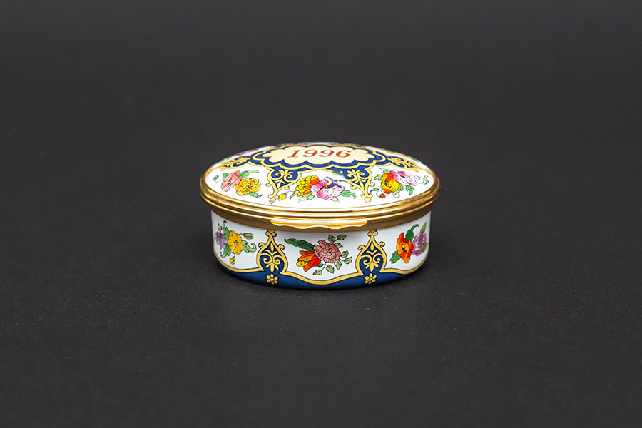 ハルシオン・デイズ エナメルボックス 『A Year to Remember』（1996年