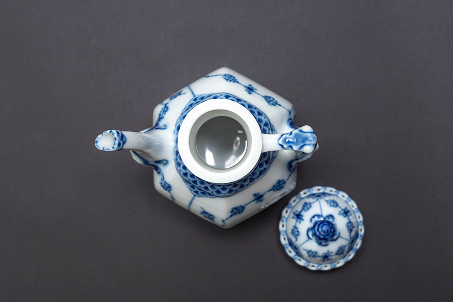 ロイヤル・コペンハーゲン ブルーフルーテッドフルレース コーヒー