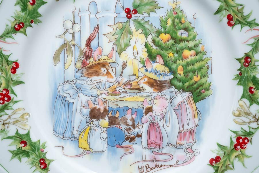 ロイヤル・ドルトン ブランブリーヘッジ メリーミッドウィンター 20cm