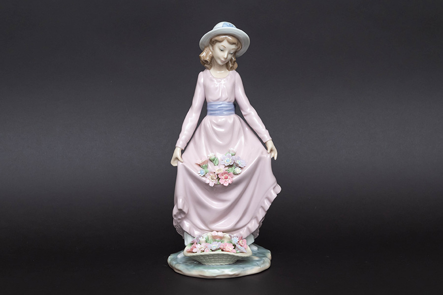 リヤドロ フィギュリン『Flowers in the Basket』を買い取りました