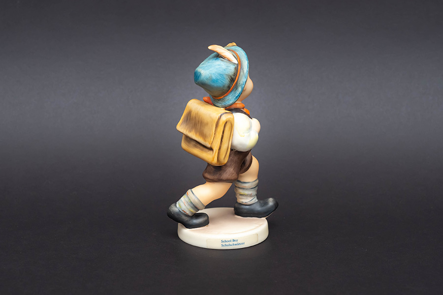 ゲーベル フンメル人形 『School Boy（男子生徒）』を買い取りました