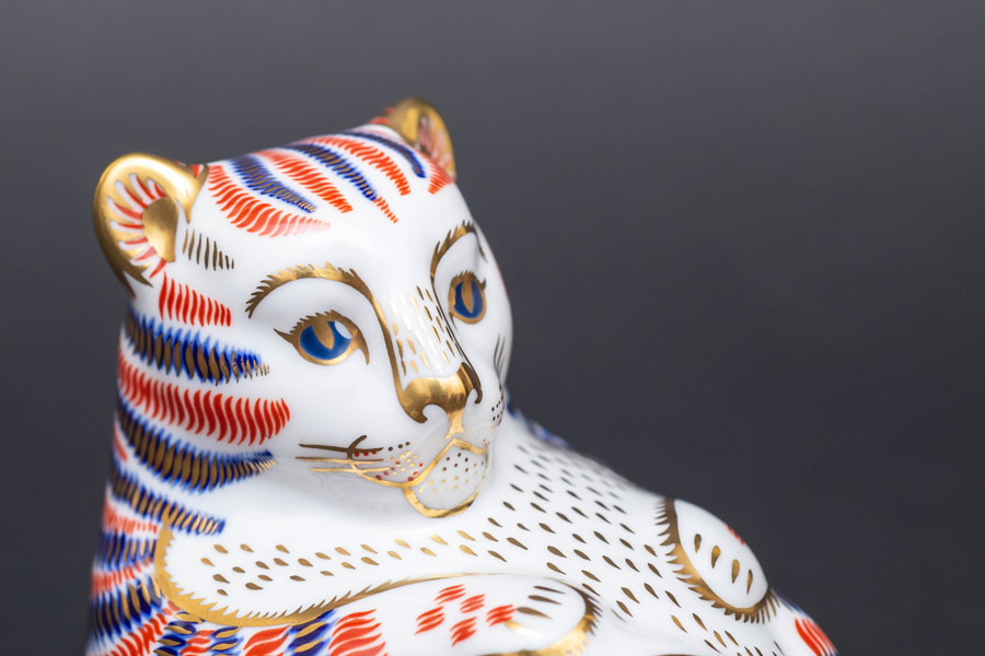 ロイヤル・クラウン・ダービー ペーパーウェイト トラの子どもを