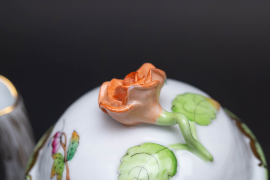 ヘレンド ヴィクトリア・ブーケ コーヒーポットを買い取りました