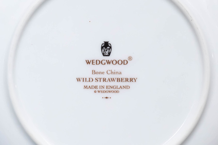 ウェッジウッド ワイルドストロベリー ウィンザートレイを買い取りまし