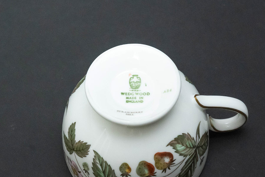 ウェッジウッド ストロベリーヒル ティーカップ＆ソーサー（リー）を