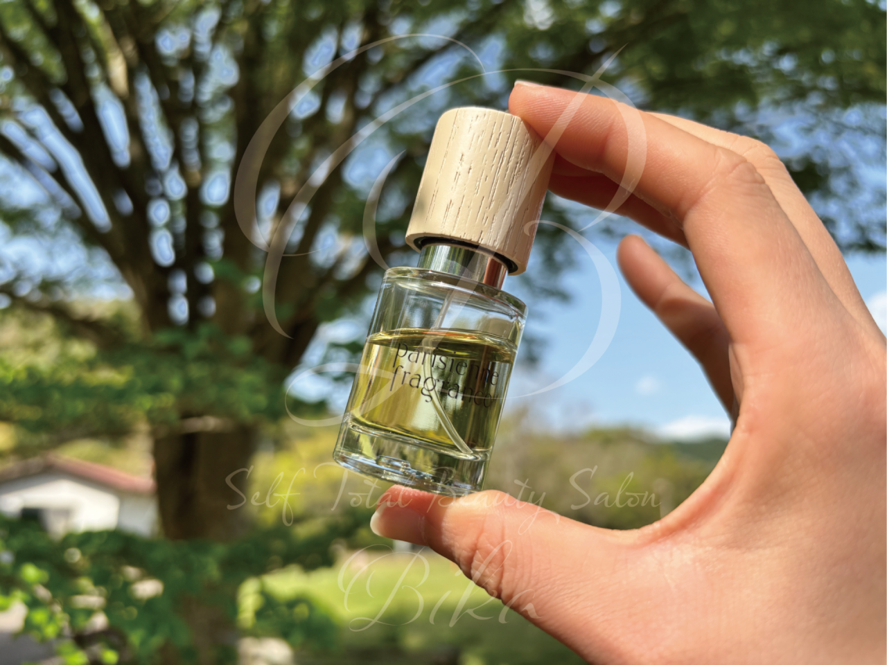 香水作り体験で自分だけの香水をつくろう |