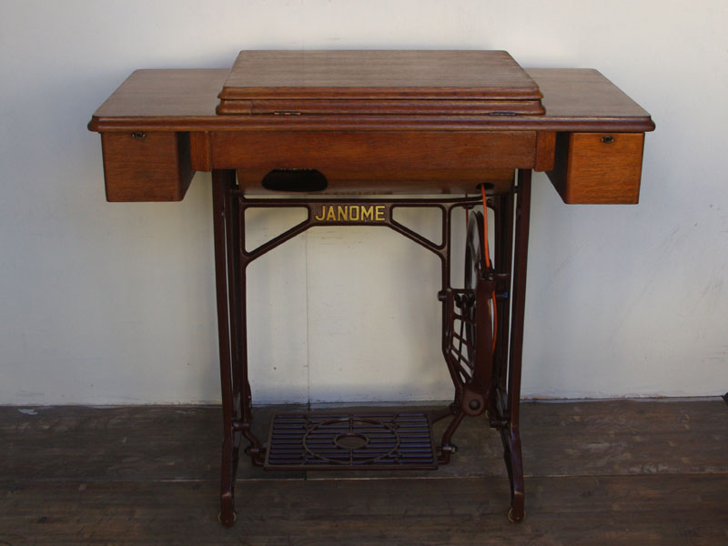 No.504 Janome ジャノメ製 家庭用足踏みミシン：アンティークミシン