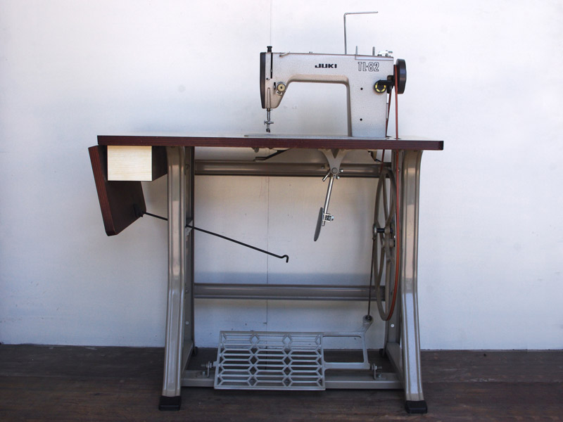 No.604 JUKI TL-82 ジューキ製 職業用足踏みミシン：アンティーク