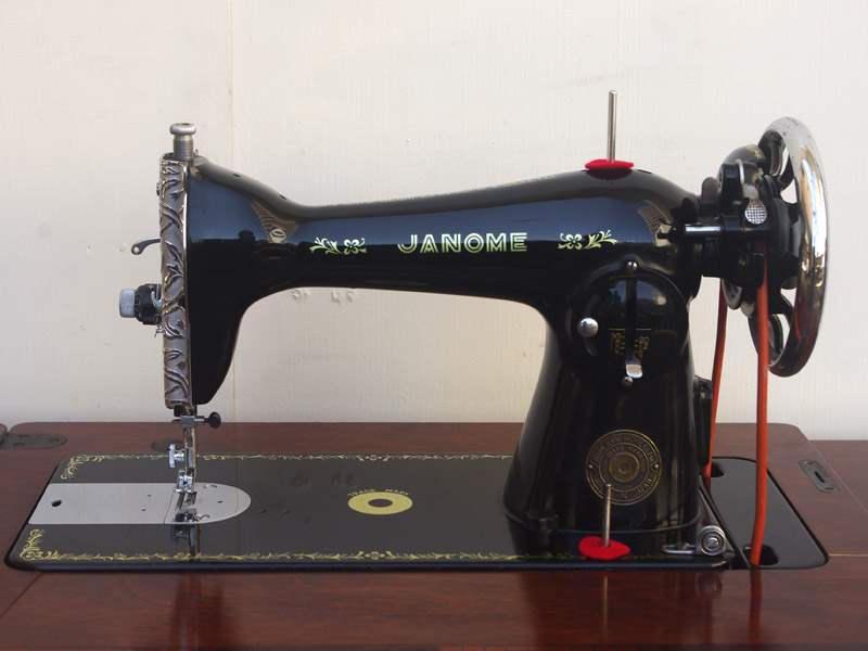 No.656 Janome ジャノメ製 家庭用足踏みミシン：アンティークミシン