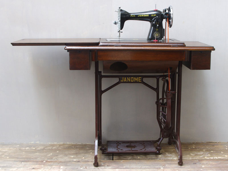 No.158 Janome ジャノメ製 家庭用足踏みミシン：アンティークミシン