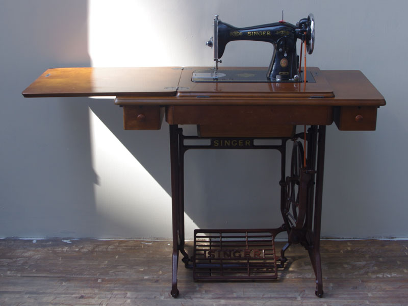 No.165 SINGER 15U シンガー製 家庭用足踏みミシン：アンティーク
