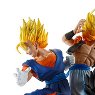 ドラゴンボールZ」孫悟空、ベジータ、ベジット、ゴジータが集結！台座