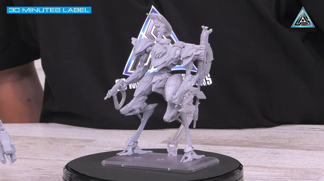 原作のデザインを細部まで再現！「ナイトフォール」「スティールヘイズ