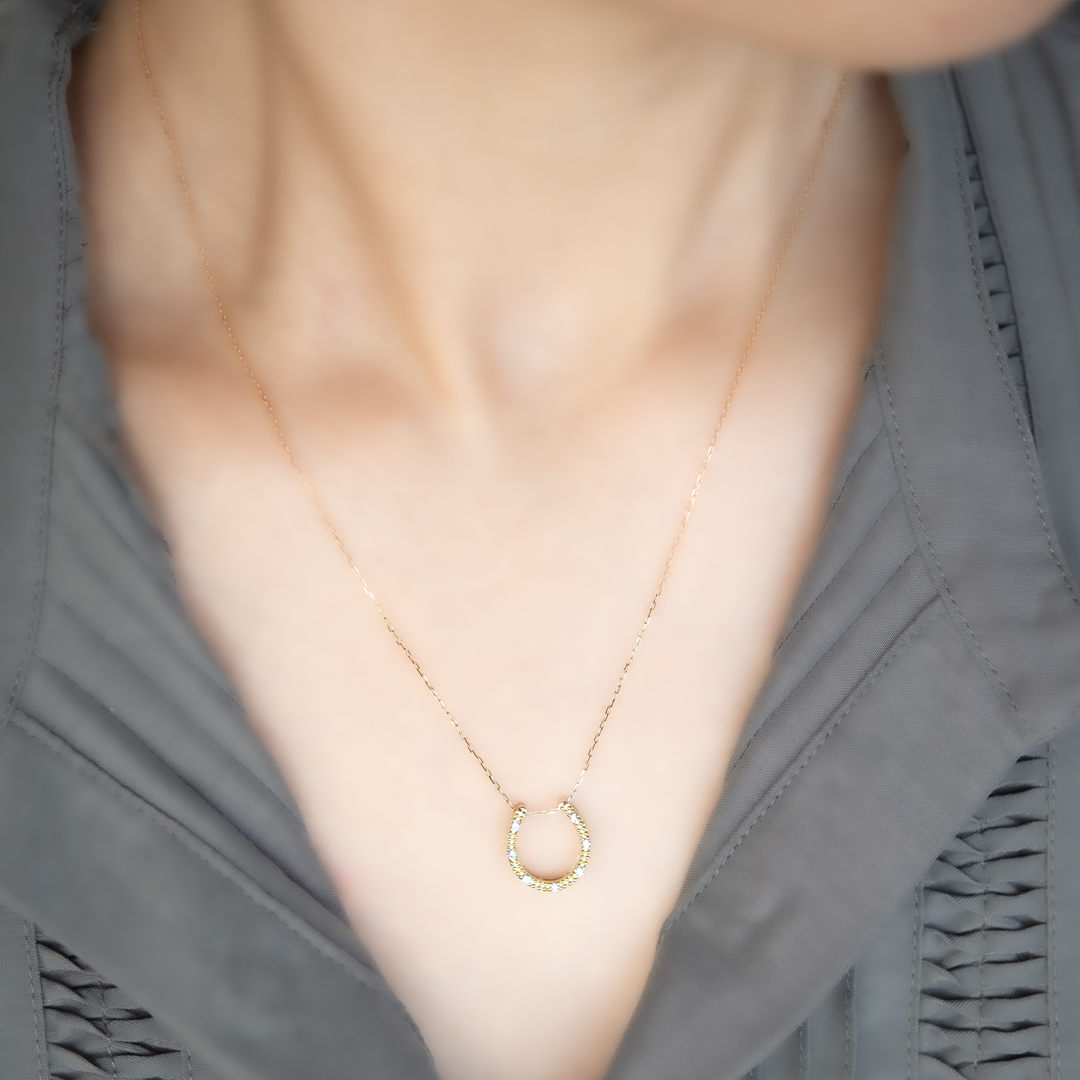 ネックレス K18イエローゴールド ダイヤモンド(JLージュエルー)(馬蹄