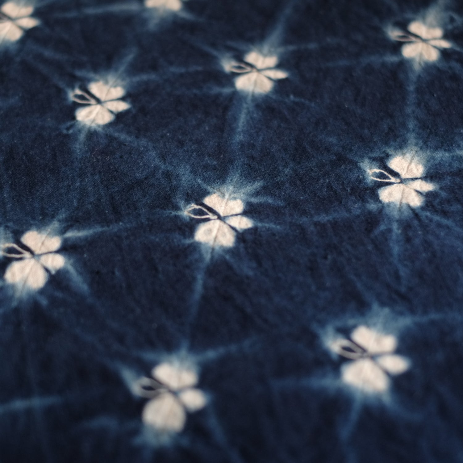 時代 白族 胡蝶絞り 藍染大布 (20世紀) – 逢季荘