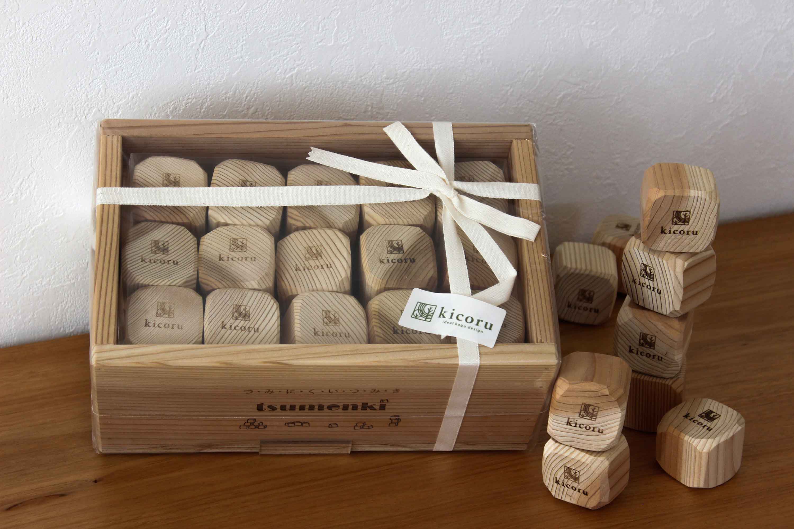 kicoru|癒しの木製ギフトと愛せる家具の専門アトリエ