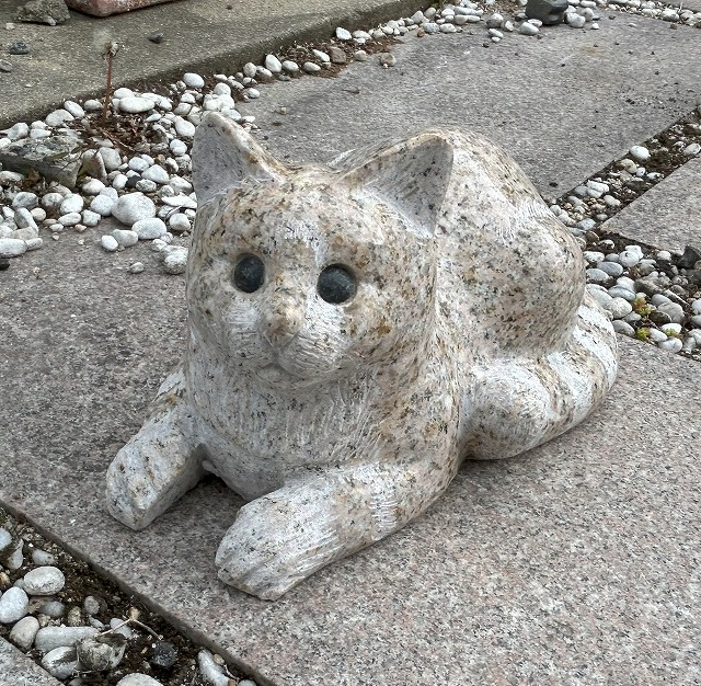 楽天市場】「招き猫の塔」石彫刻品【8尺】お庭や玄関先のオブジェに