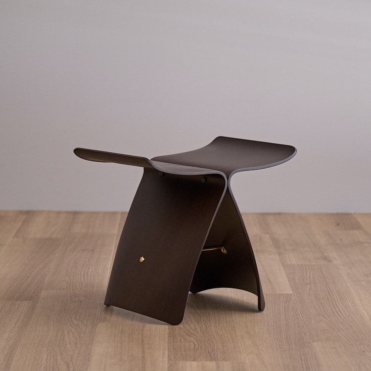 バタフライスツール (樹種メープル板目) | 天童木工(Tendo) | リグナ