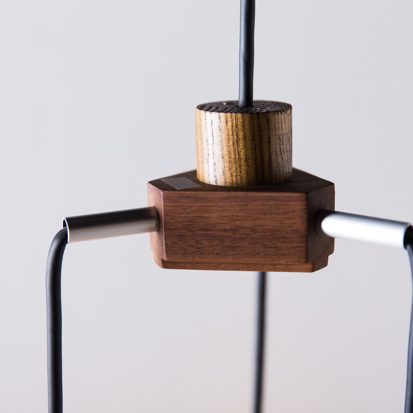 ファロス ペンダントライト 3連タイプ (カラーウォールナット