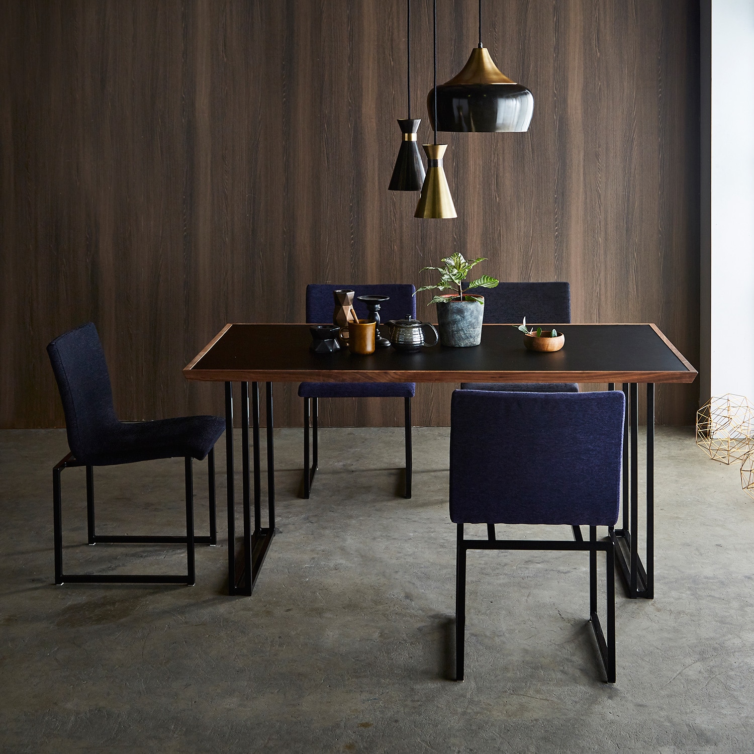 カラスダイニングチェア (カラーブラック) | ニッポネア(NIPPONAIRE