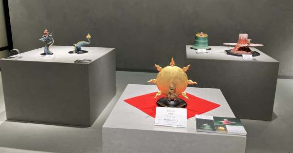 生命の歓びを愛嬌たっぷりに表現する～薮内佐斗司の造形展