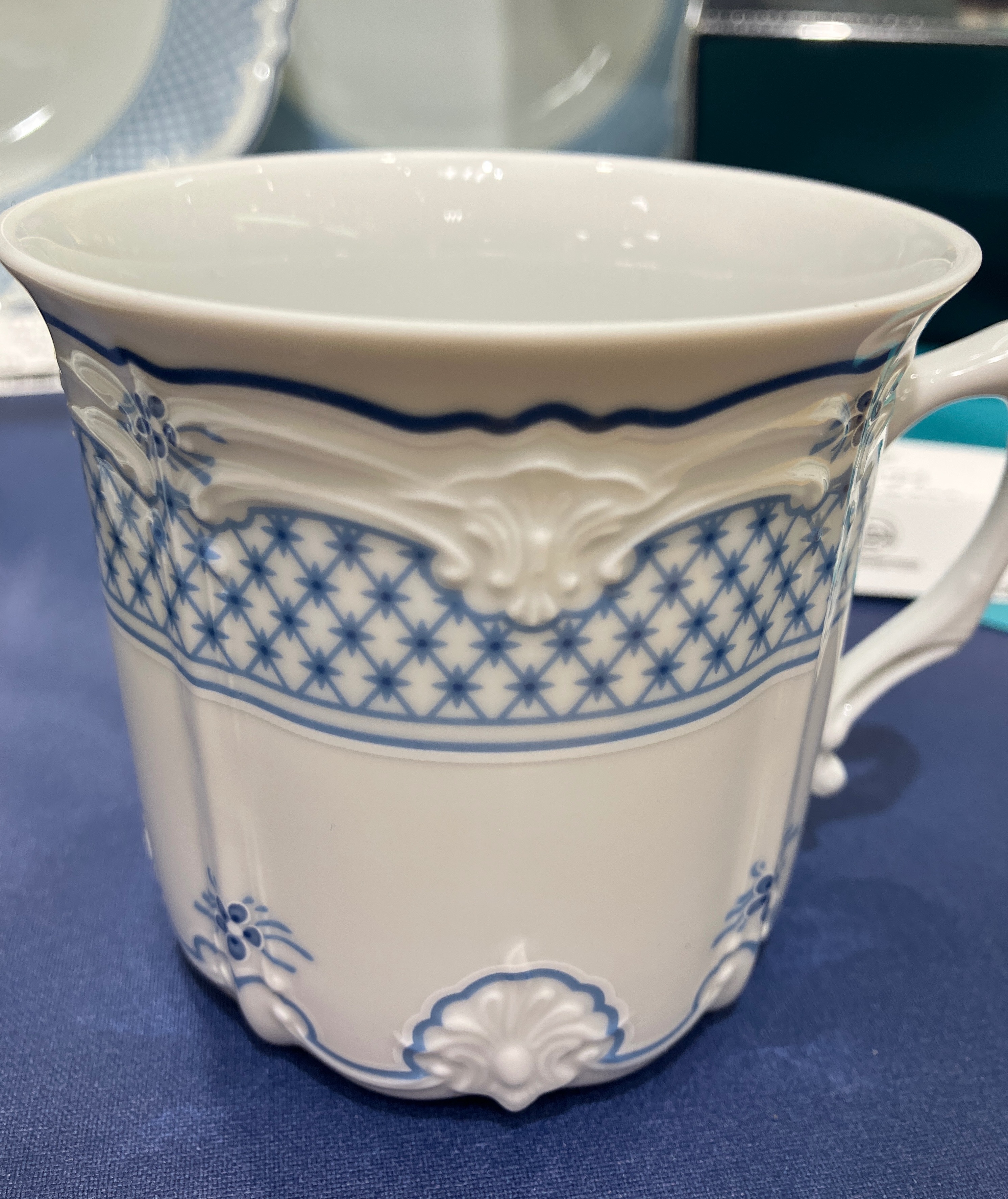 ライオンマークのフッチェンロイターより | 特選和洋食器売場 | 大丸