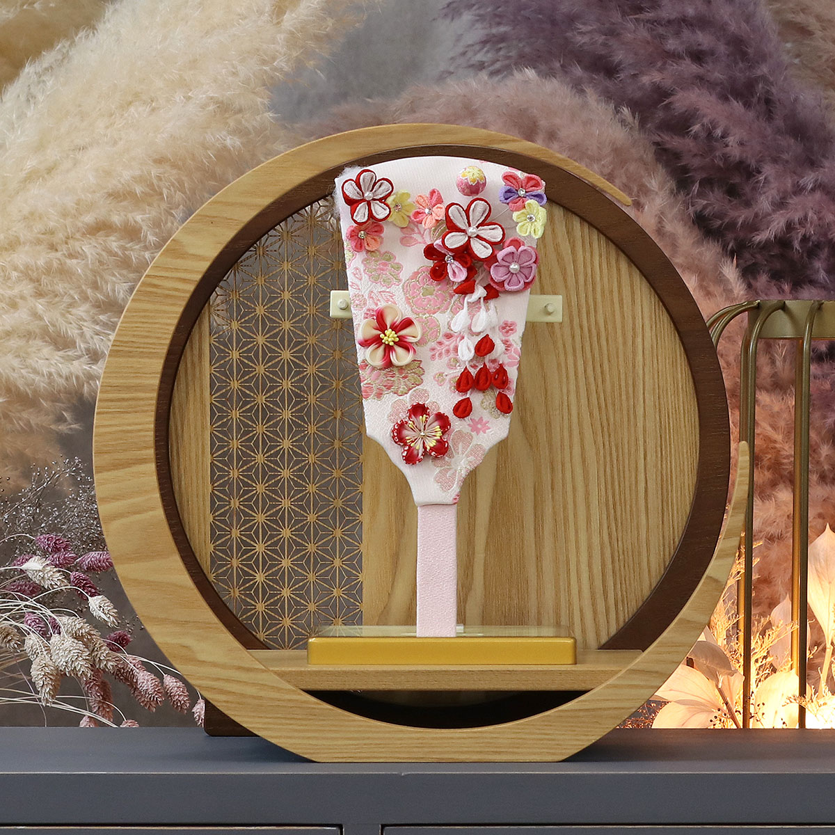 羽子板 お祝い 初正月 人形の東玉 つまみ細工 赤 透かし麻の葉模様