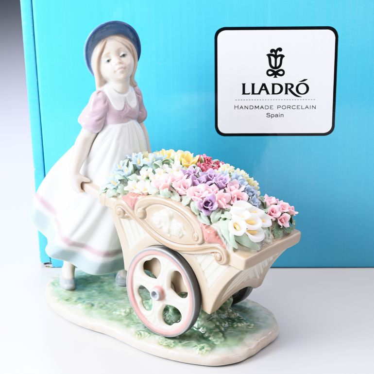 LLADRO（リヤドロ） 可愛いお花屋さん フィギュア 人形 女性 リアドロ