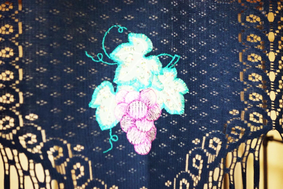 のれん 紐のれん 刺繍入のれん スクリーンカーテン デザイン 間仕切り