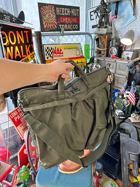 U.S.タイプヘルメットバッグ （オリーブ） ストラップ付き □ アメリカ