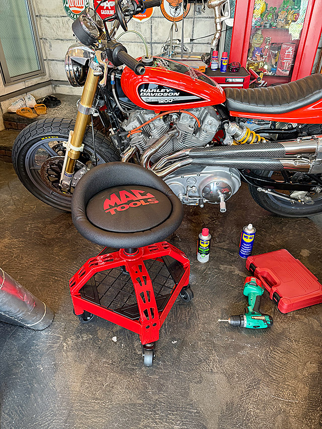 マックツールズ オフィシャル ガレージスツール （キャスター付き