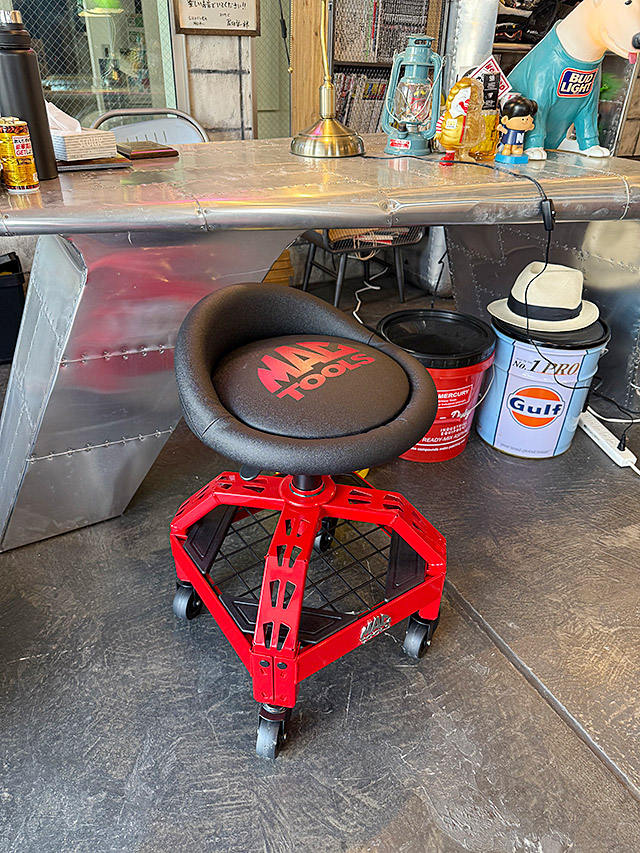 マックツールズ オフィシャル ガレージスツール （キャスター付き