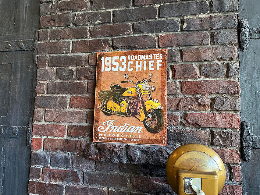 インディアンモーターサイクル 1953 ロードマスター チーフ ブリキ看板
