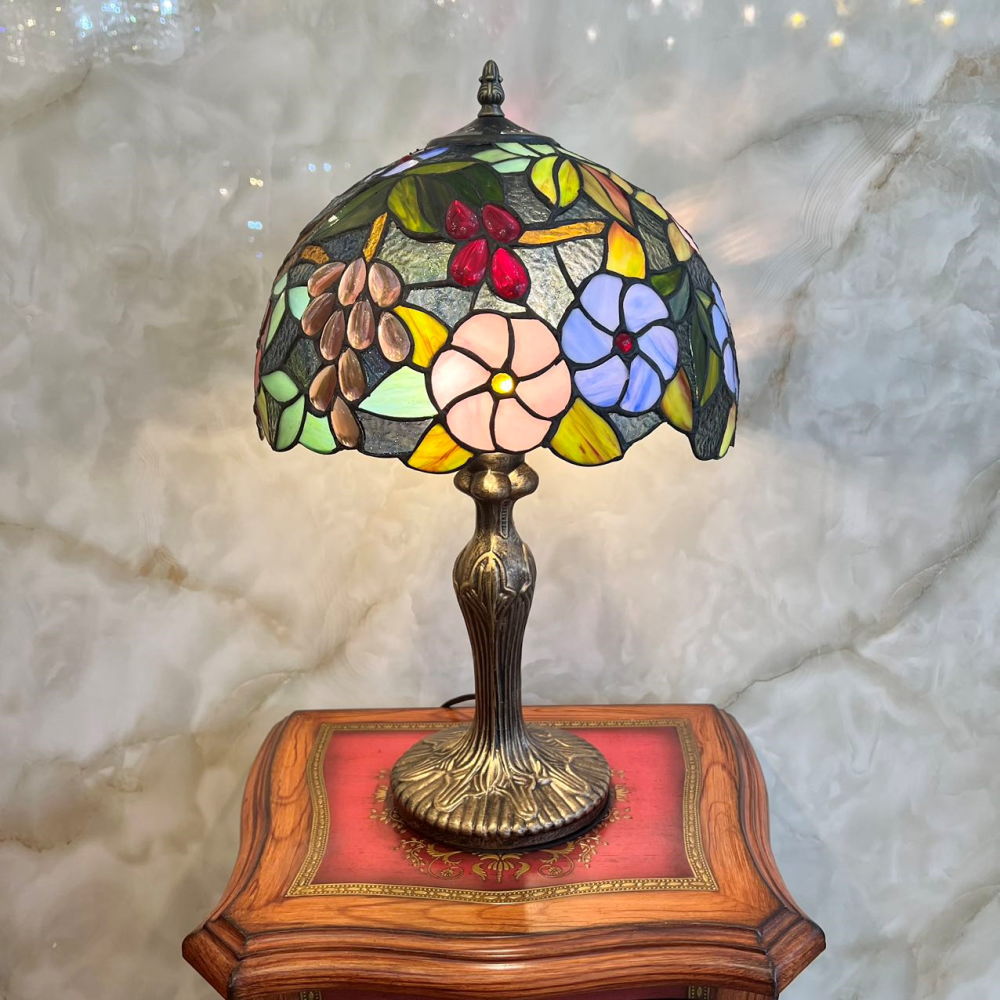綺麗なデザイン ステンドグラス ガラス工芸 LED 卓上ライト 卓上