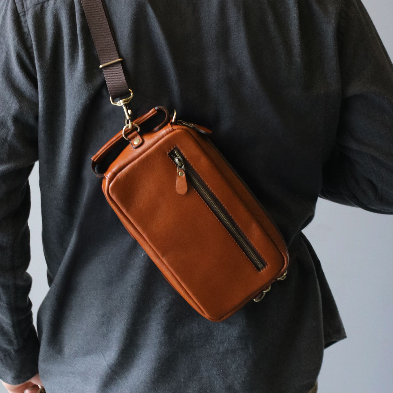 SADDLE（サドル） バッグ メンズ 4WAY ショルダーバッグ 牛革 日本製