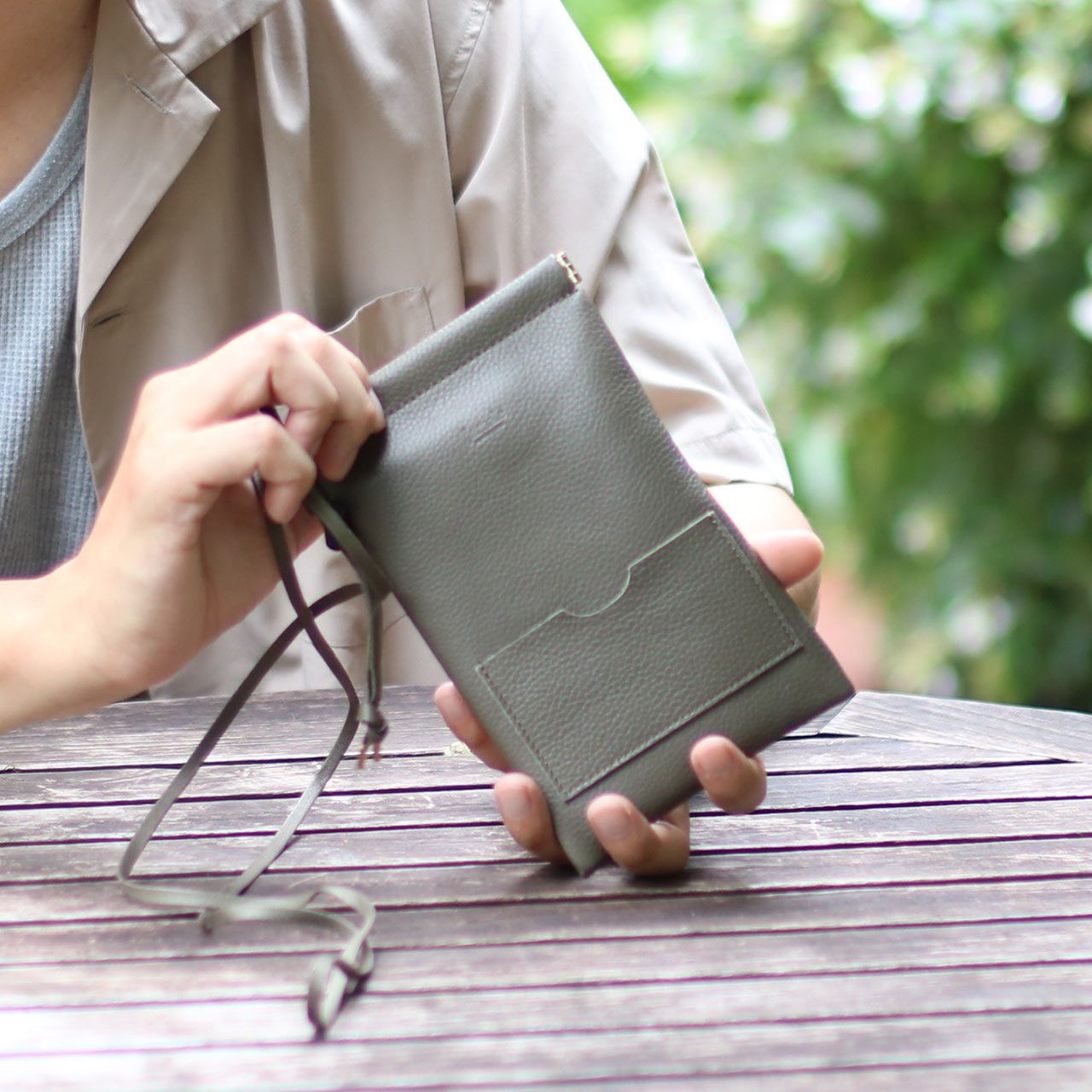 Jamale（ジャマレ） 日本製 ミニ マルチポーチ シュリンクレザー