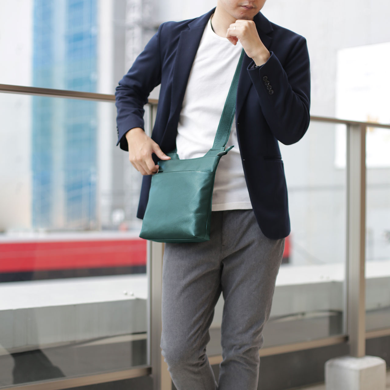 Jamale（ジャマレ） 日本製 牛革 ショルダー バッグ メンズ 本革 軽量