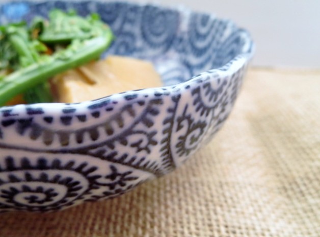 菊形 古染 タコ唐草 12.5cm 小鉢 美濃焼 4寸鉢 ボウル ボール 藍 : K's