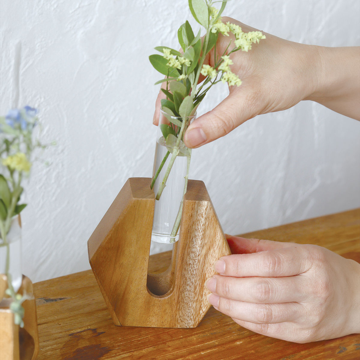 Creer 花瓶 ナインマーケ スワーウッドスタンドフラワーベース S